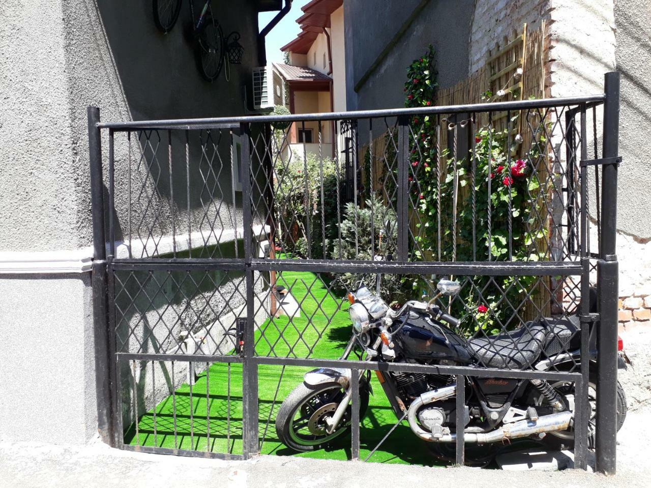 Motor House Unirii Hotel Bucareste Exterior foto